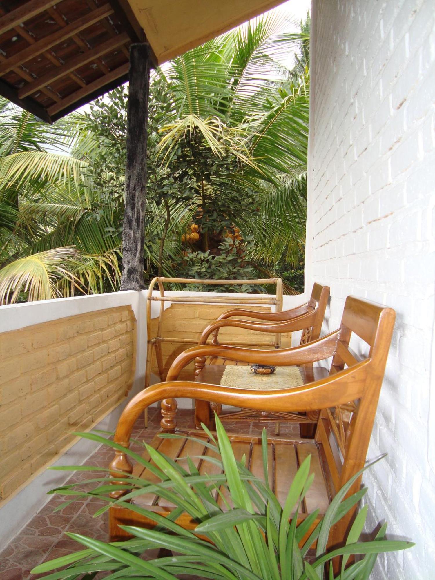 Taman Ayu Homestay Munduk Mitra Reddoorz Exterior photo