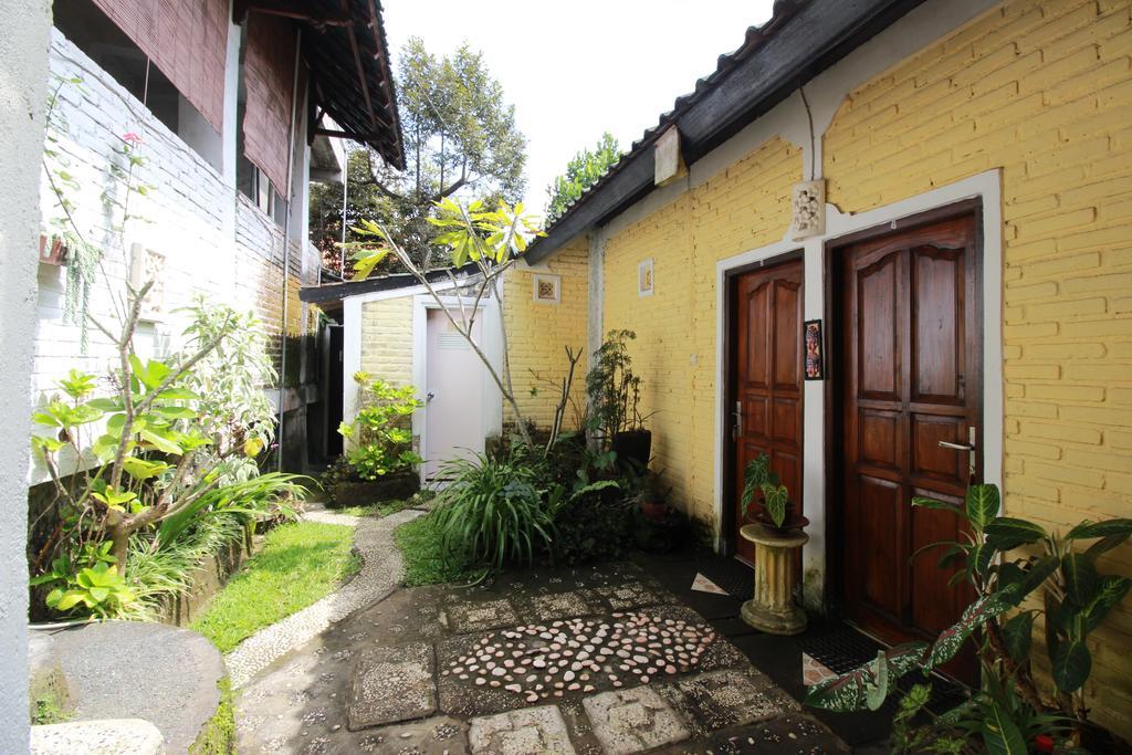 Taman Ayu Homestay Munduk Mitra Reddoorz Exterior photo